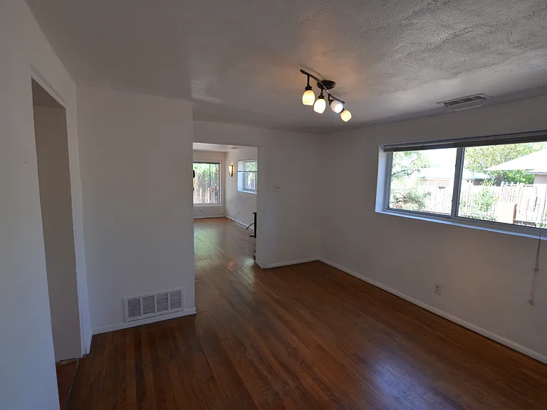 303 Villeros St — Photo 18
