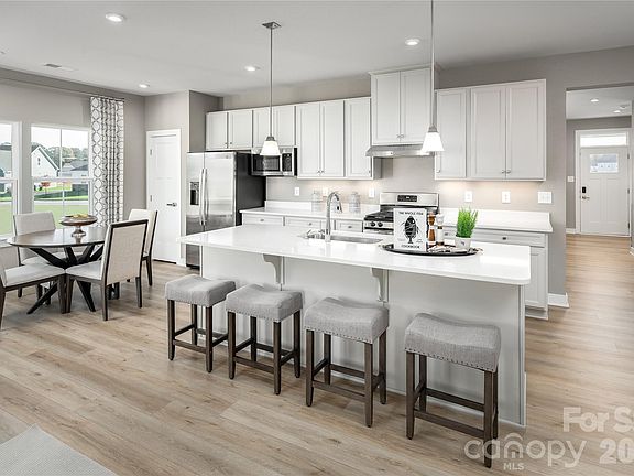 2nd image of 1007 Heathway Dr