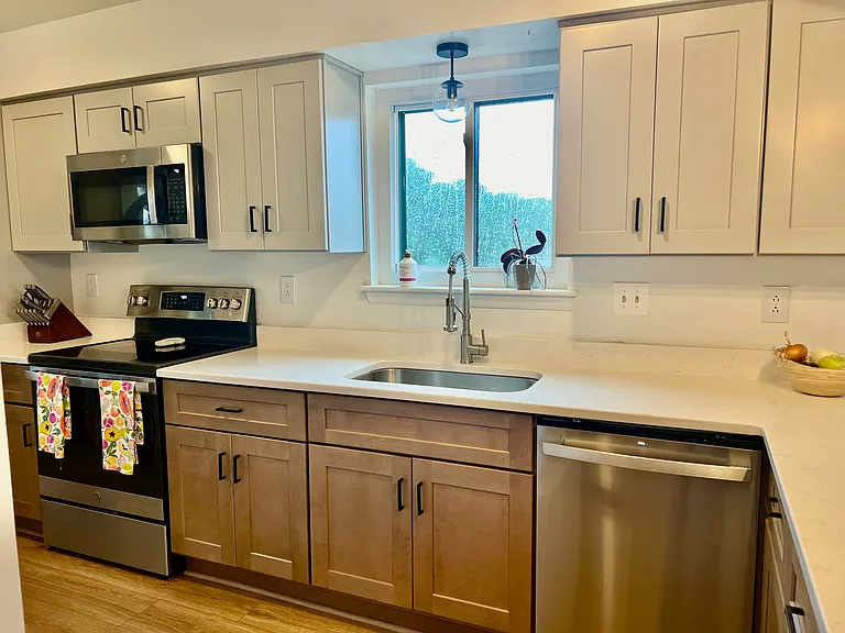 3200 Lynnhaven Dr #310 — Photo 4