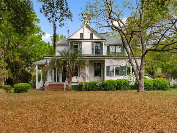 127 North St, Darlington, SC 29532
