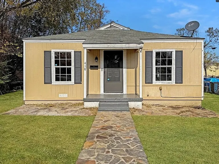 410 Mayborn Dr — Photo 1