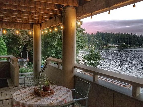 Another pic of your private deck looking out to the bay
