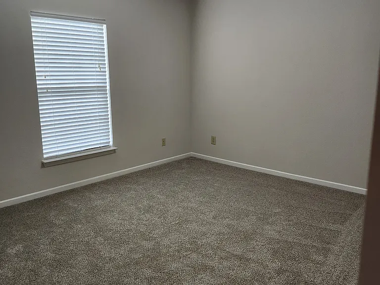 5805 Amber Ln — Photo 29