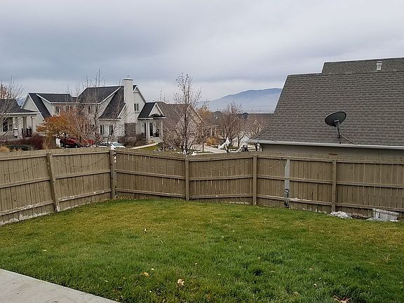 5th image of 2495 W Pebble Creek Ln