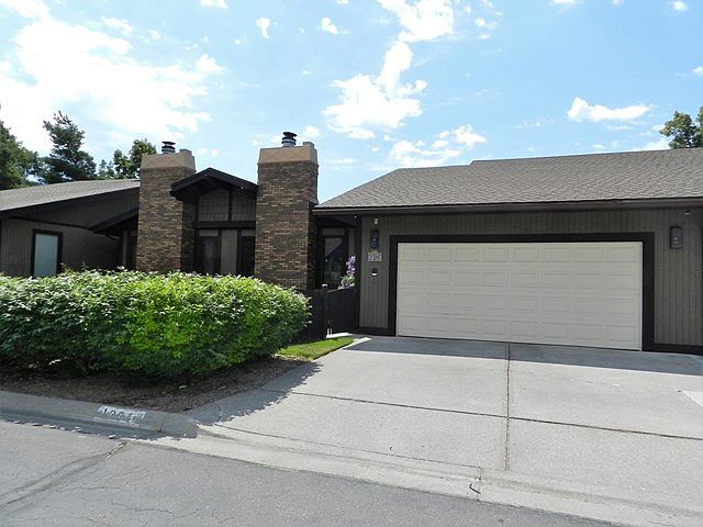 1st image of 1304 Laurel Dr #10