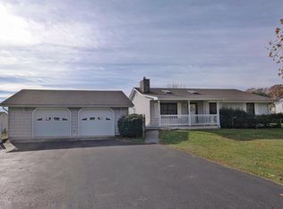 6440 Stewartsville Rd, Moneta, VA 24121