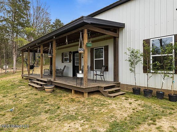 3rd image of 14908 Denman Rd