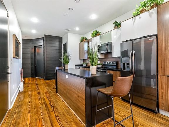 4th image of 2032-34 Iberville