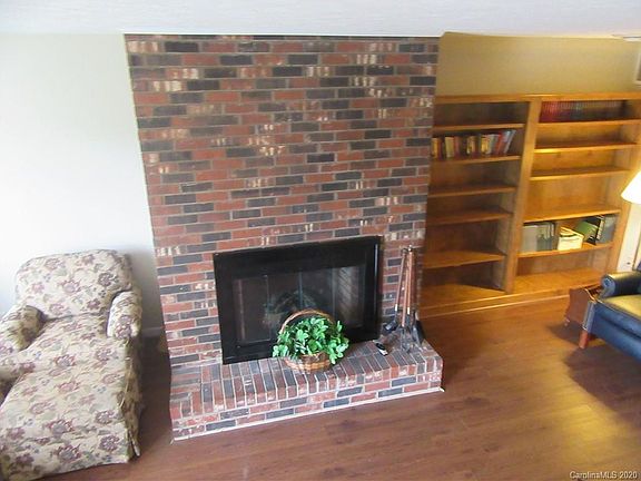 3rd image of 2629 Us Highway 70 E APT A1
