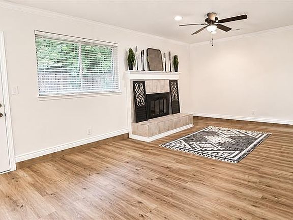 4th image of 4009 Pine Ridge Rd