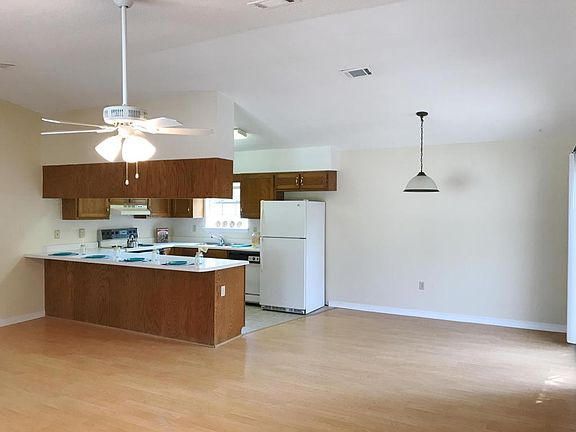 5th image of 2040 Coral St