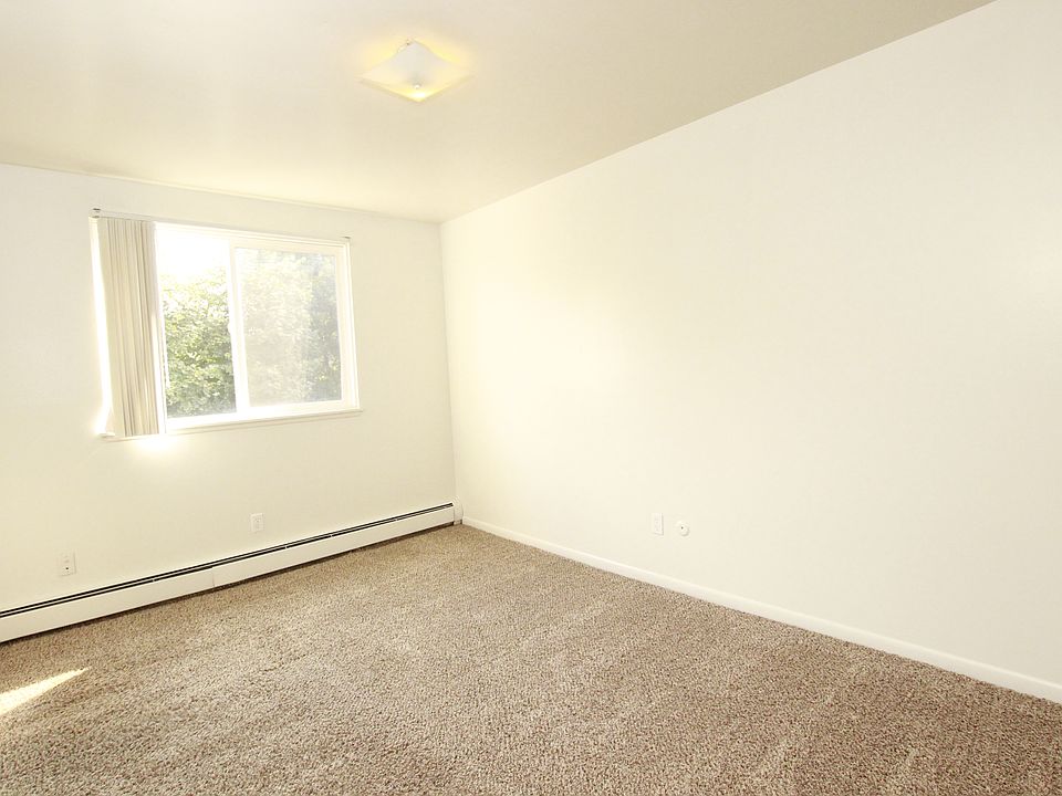2nd image of 105 N Kendall Ave APT 1B
