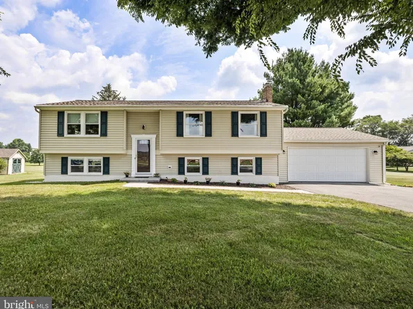 1379 Woodbine Rd, Woodbine, MD 21797