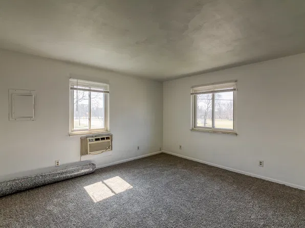 6317 Grovenburg Rd, Lansing, MI 48911