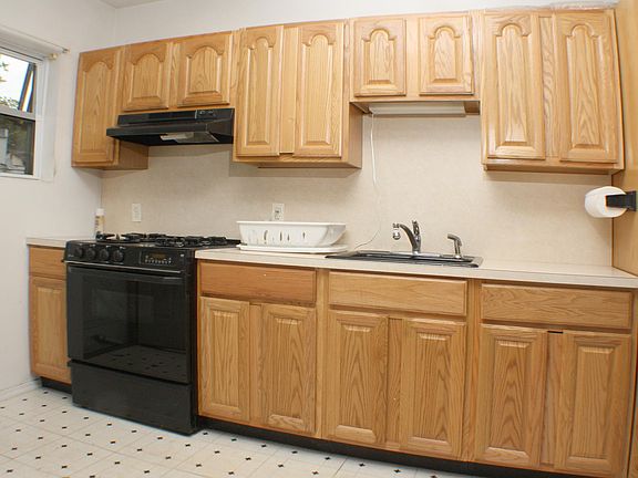5th image of 1541 Kimball St