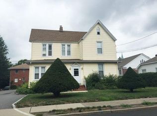 325 Tenafly Rd #8, Tenafly, NJ 07670