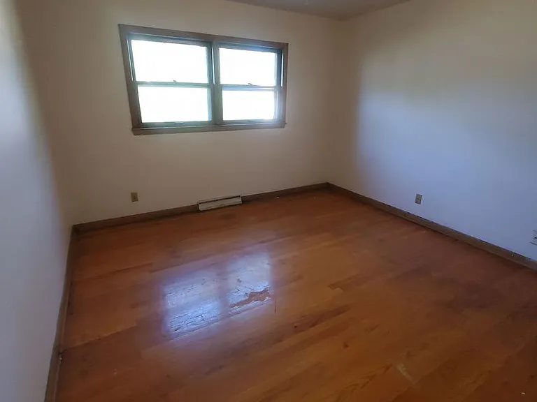 5205 N 55th St. (4 Unit) — Photo 7