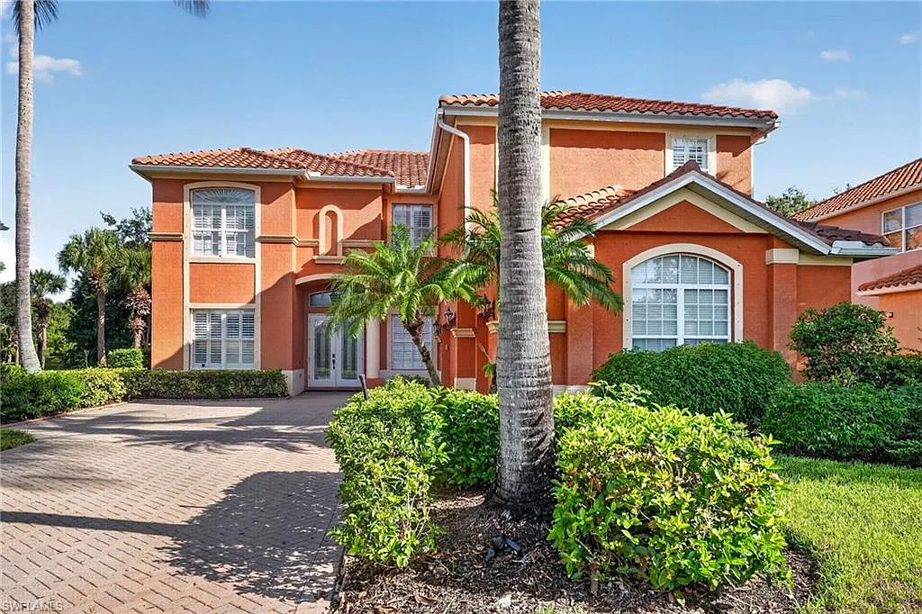4 bed, 3.0 bath, 3732 sqft, $4,500 — Photo 2