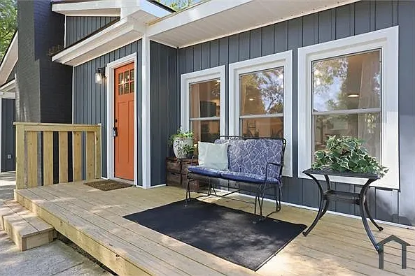 1112 Guyer St — Photo 7