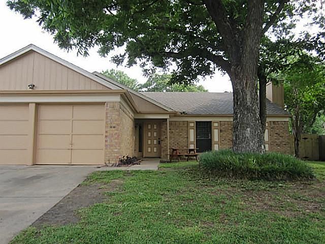 1st image of 1912 Pin Oak Dr