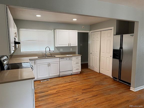 5th image of 281 Lansing Street