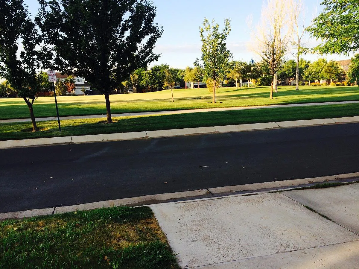 View from driveway! The park! - 5129 Southern St