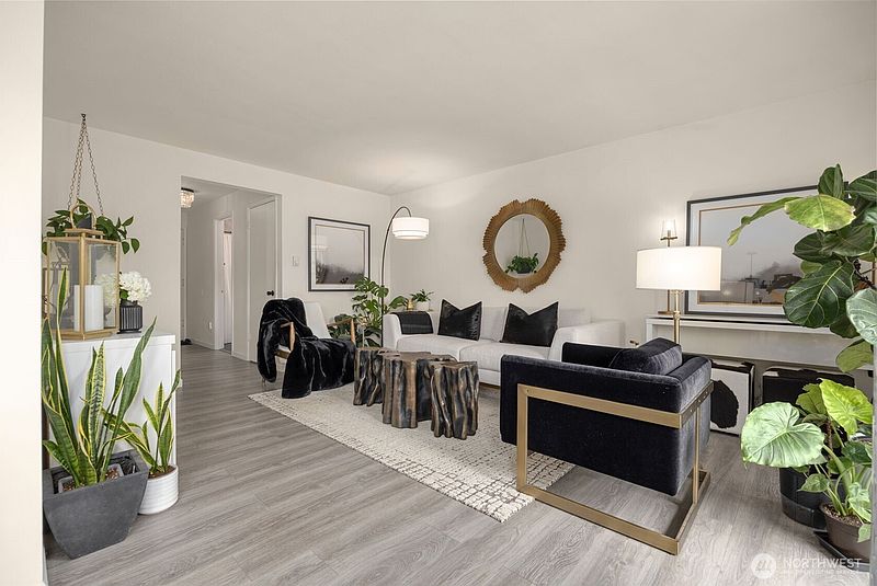 3rd image of 8701 35th Avenue NE #10