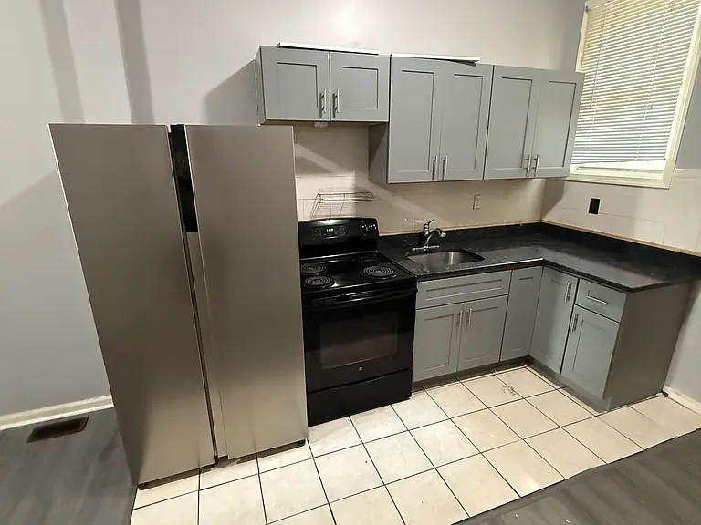 611 N 32nd St #1 — Photo 1