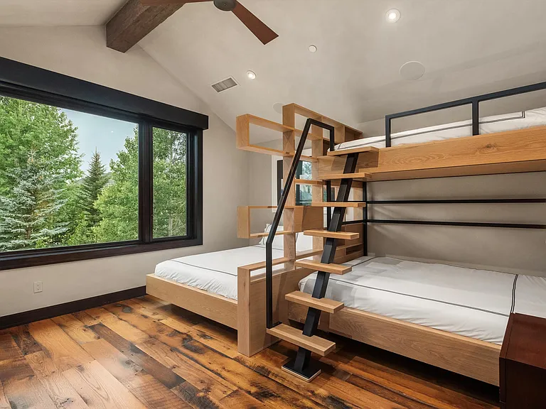 Second level bunk room