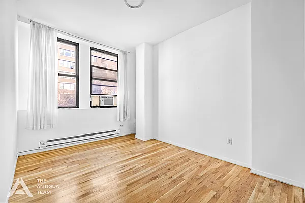 Rented by Compass | media 9