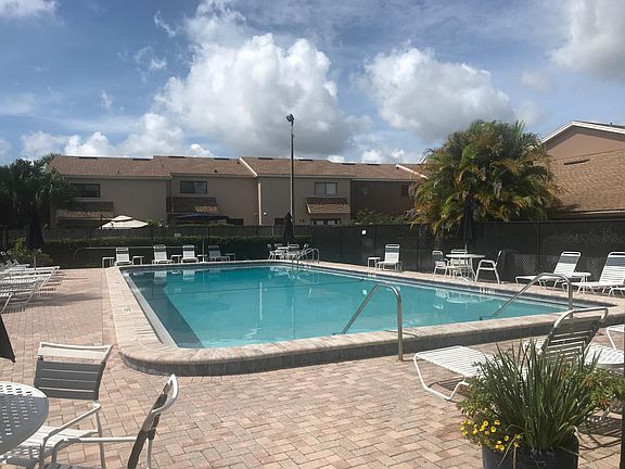 Salt water pool