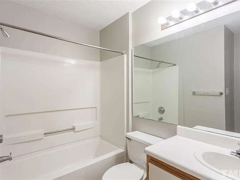 1521 Graduate Ln #101 — Photo 9