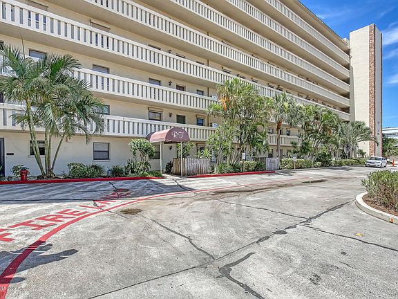 3rd image of 1830 N Atlantic Ave APT 203