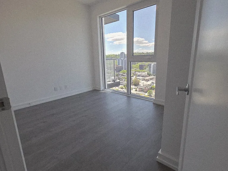 75 James St S #2214 — Photo 5