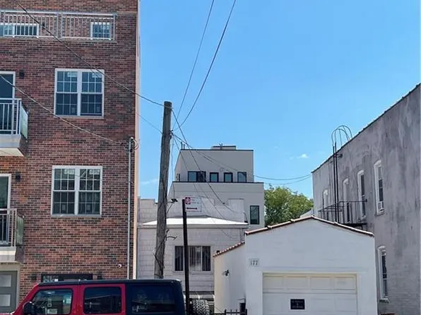 177 28th Ave, Brooklyn, NY 11214