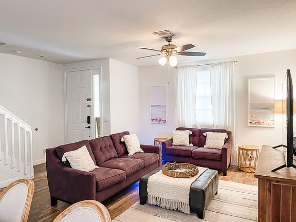 4th image of 1412 W Wickham Cir Unit C