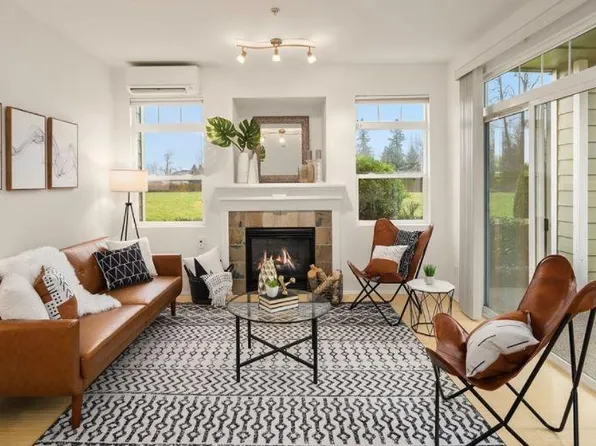 501 241st Ln SE Unit A2, Sammamish, WA 98074