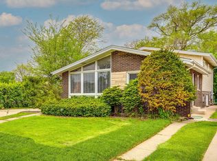 8800 Kostner Ter, Skokie, IL 60076