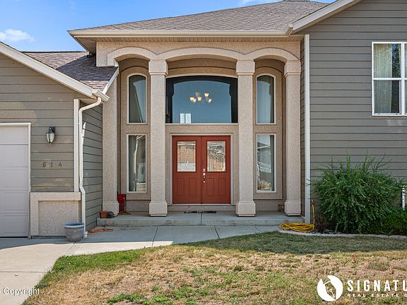 3rd image of 614 Arcadia Ave