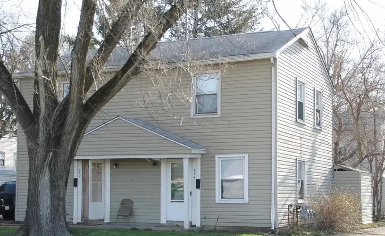 2 bed, 800 sqft, $1,200 — Photo 3
