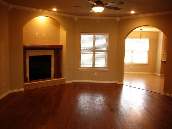 4th image of 6109 S 37th St