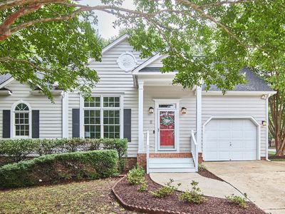 2 Creeks Edge Ct, Durham, NC, 27713