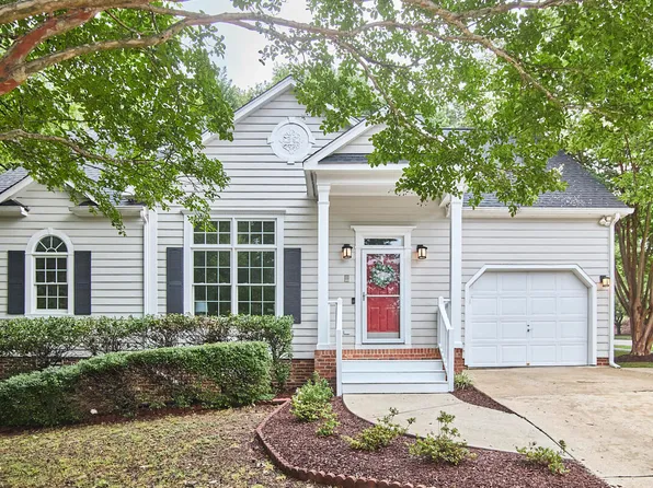 2 Creeks Edge Ct, Durham, NC 27713