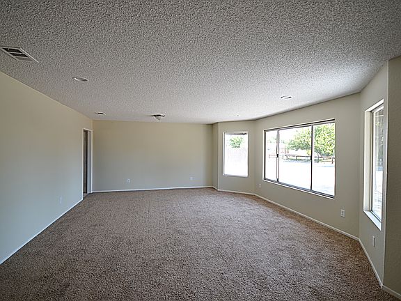 3rd image of 40215 174th St E
