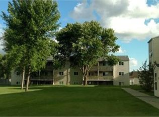 1702 9th Street N #Top Floor, Wahpeton, ND 58075