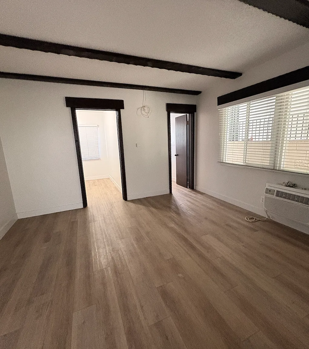 Studio, 350 sqft, $1,695 — Photo 2