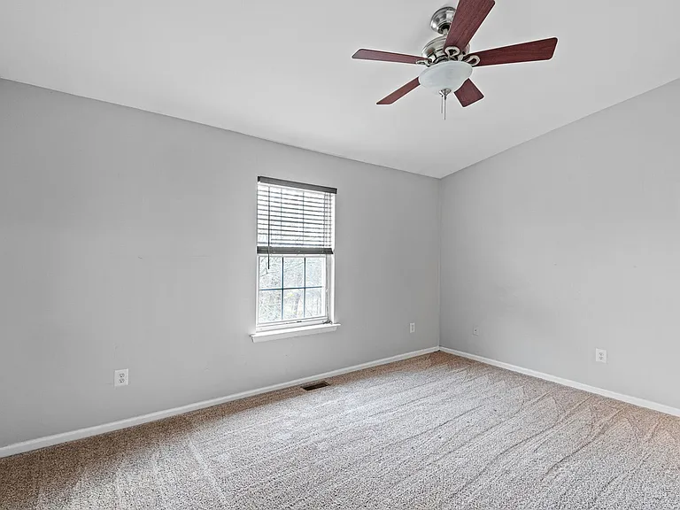 133 Creekside Ct — Photo 20