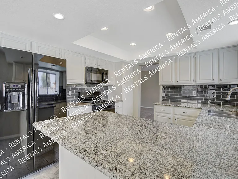 319 Simon Bolivar Dr — Photo 16