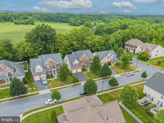 5th image of 4946 Eleanor Dr