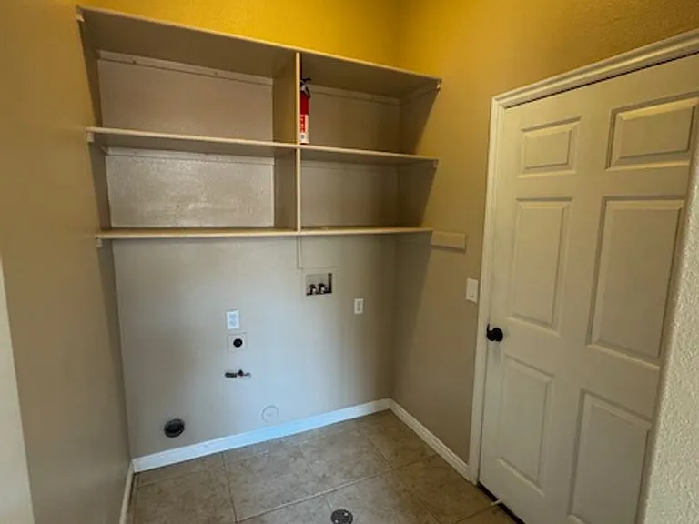 2409 E 200 S — Photo 14